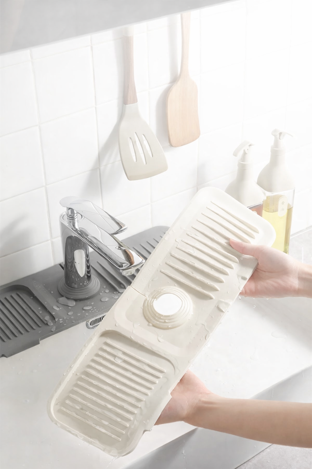 Nexora™ 2-in-1 Silicone Faucet Splash Guard – Keep Your Counter Dry & Clean